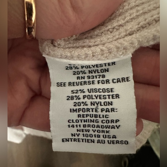 Cream Long Fall Sweater 🍂 - Picture 2 of 4